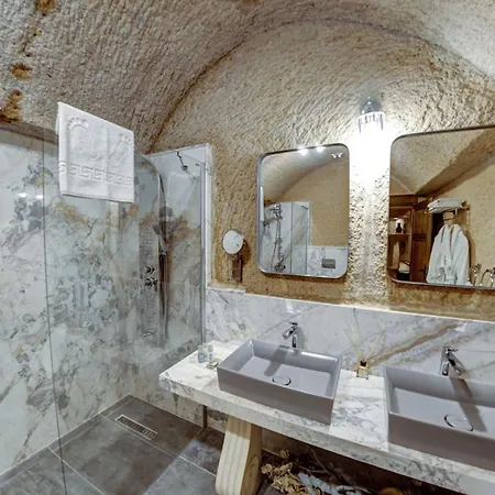 Ages In Cappadocia Premium أُتْشيسار