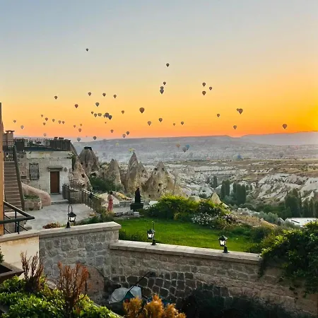 Ages In Cappadocia Premium أُتْشيسار