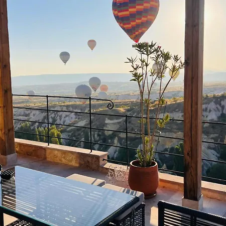 Ages In Cappadocia Premium أُتْشيسار